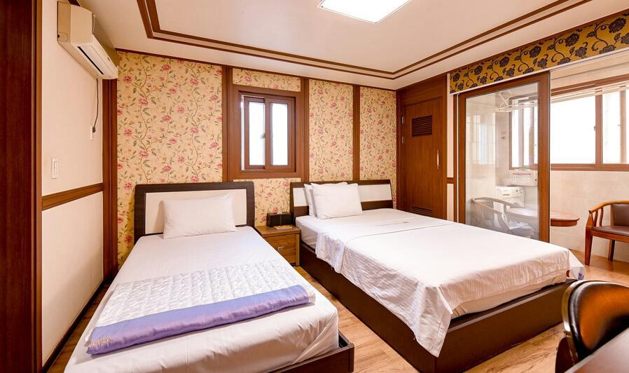 Hillstay Residence Hotel Gumi Buitenkant foto
